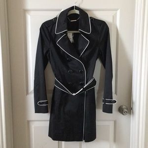 White House Black Market WHBM Jacket Raincoat Sz 4